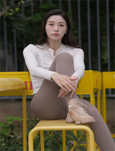 脱衣服亲嘴-2000w 开房记录下载