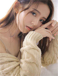 三级小姐性视频-客厅里H亲女